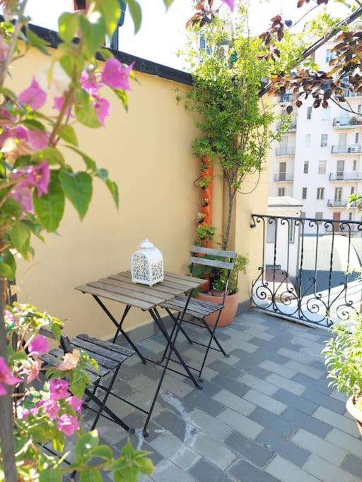 Apartamento Design&Terrazzo A 5 Min Dal Centro - Laura'S House Milán Exterior foto